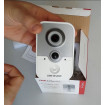 Camera de supraveghere de interior TurboHD tip CUBE, Hikvision DS-2CE38D8T-PIR