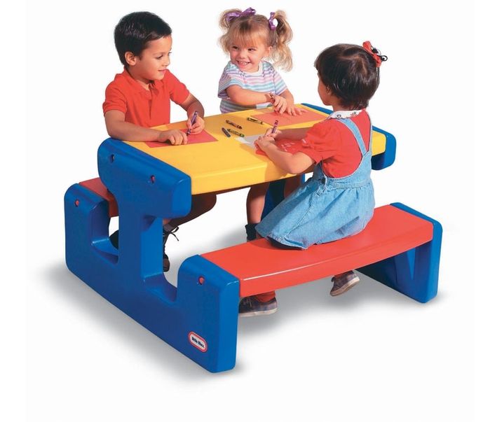 Masuta mare pentru picnic Little Tikes