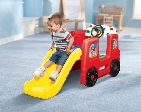 Masinuta pompieri cu activitati little tikes