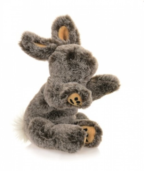 Papusa de mana iepurasul basile egmont toys