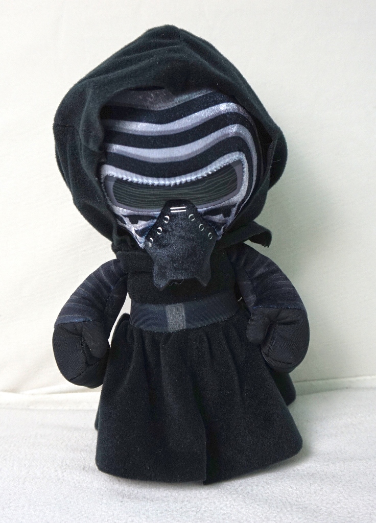 Jucarie personaj star wars de plus kylo ren,dimensiune 25 cm