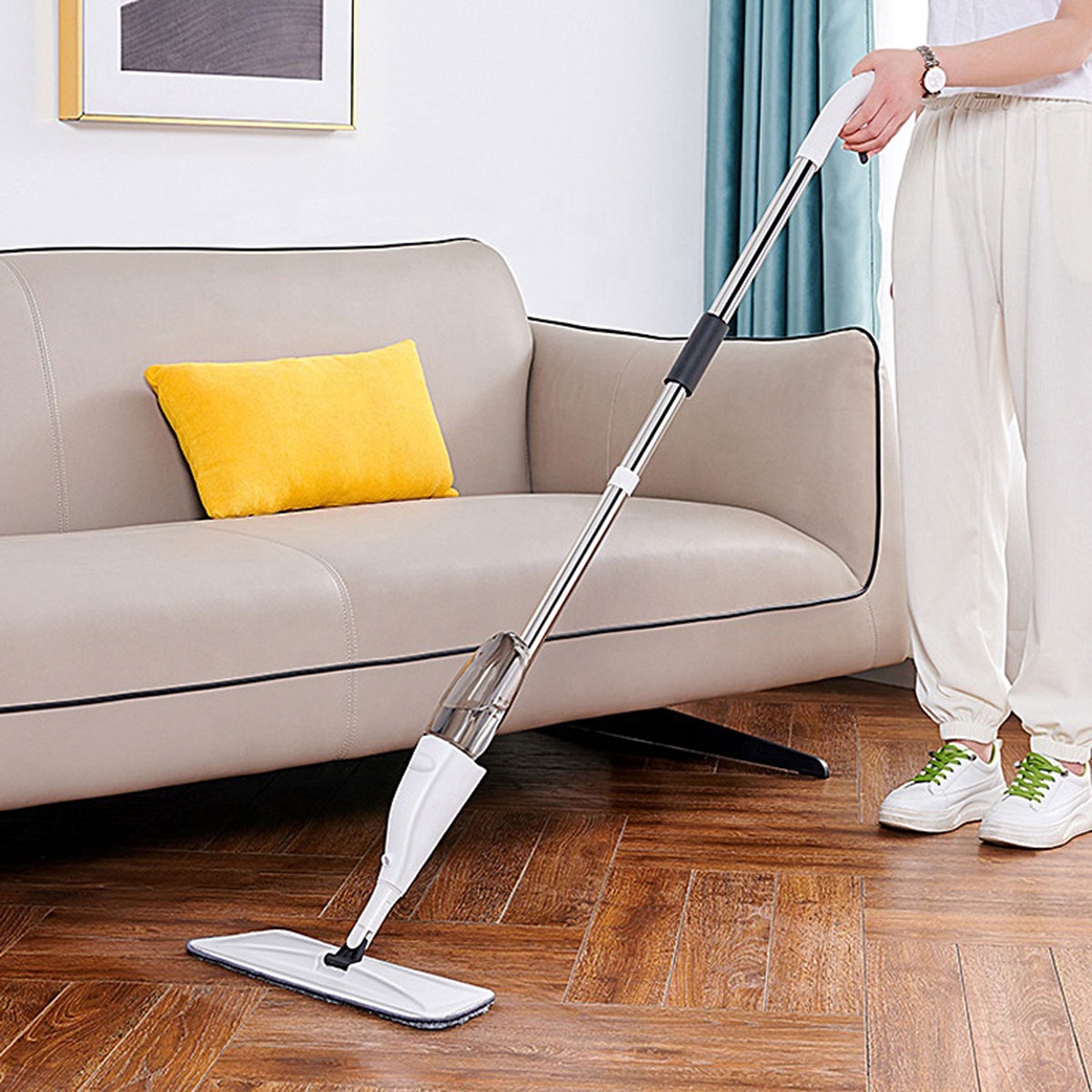 Mop inteligent cu lavete din microfibra, recipient de lichid și pulverizator